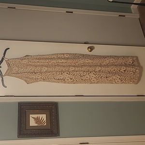 Beaded/sequin gown. Never worn. Belle Badgley Mischka. US 8 EU 40